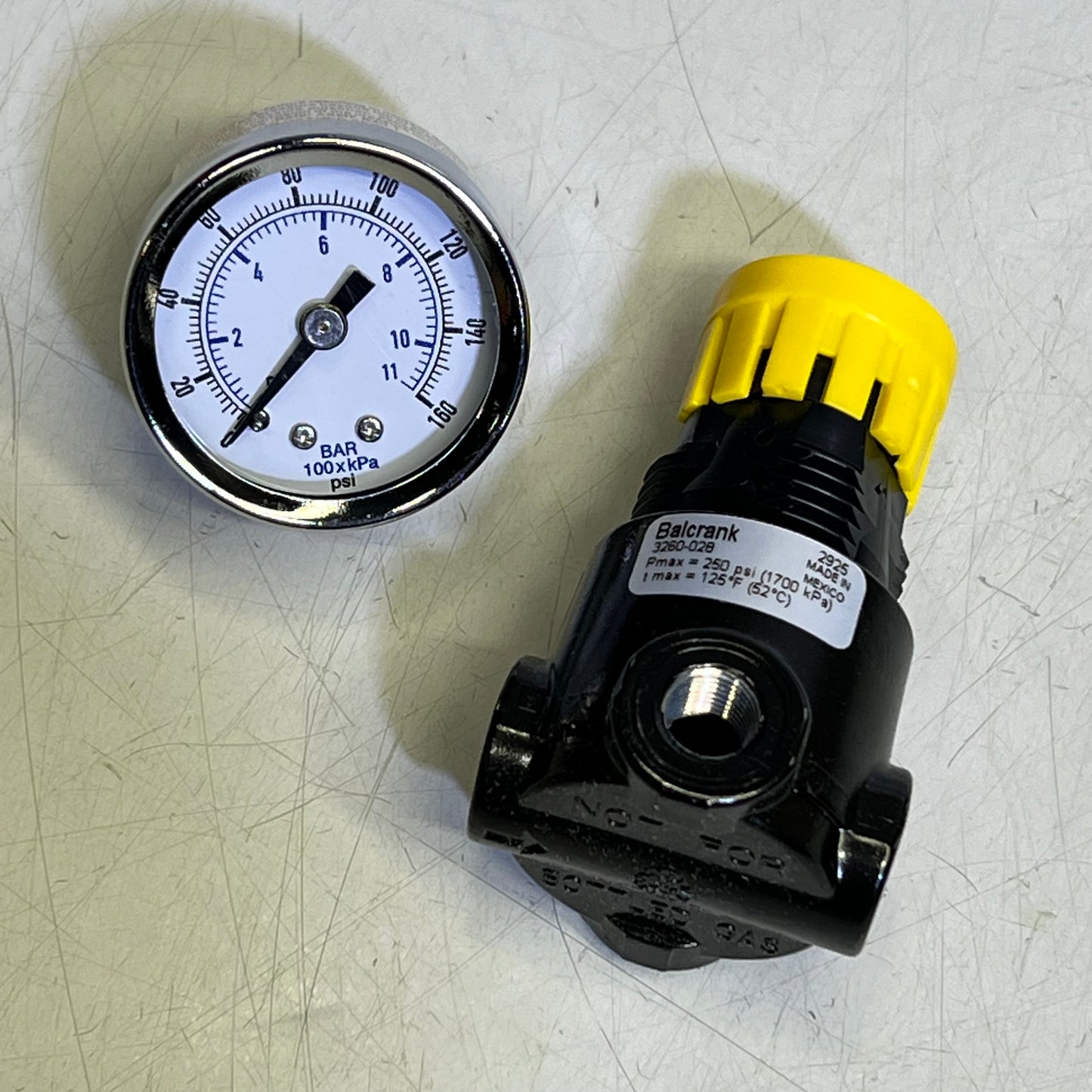 BALCRANK Air Regulator Mini W/ Gauge 1/4" NPT(F) Black/Yellow 3260-028