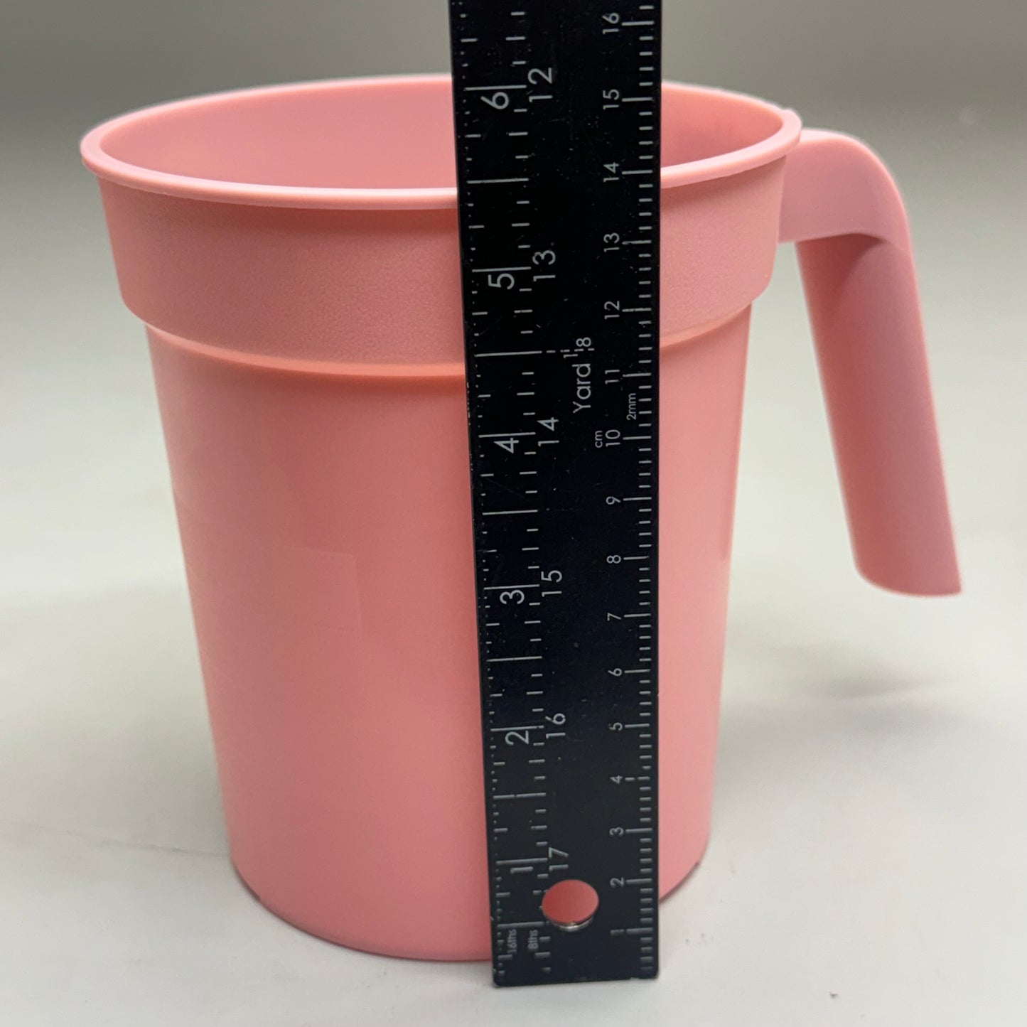 MEDEGEN 10Pk Medical Water Pitcher 28oz 5 1/2”Hx4 1/2”W Pink