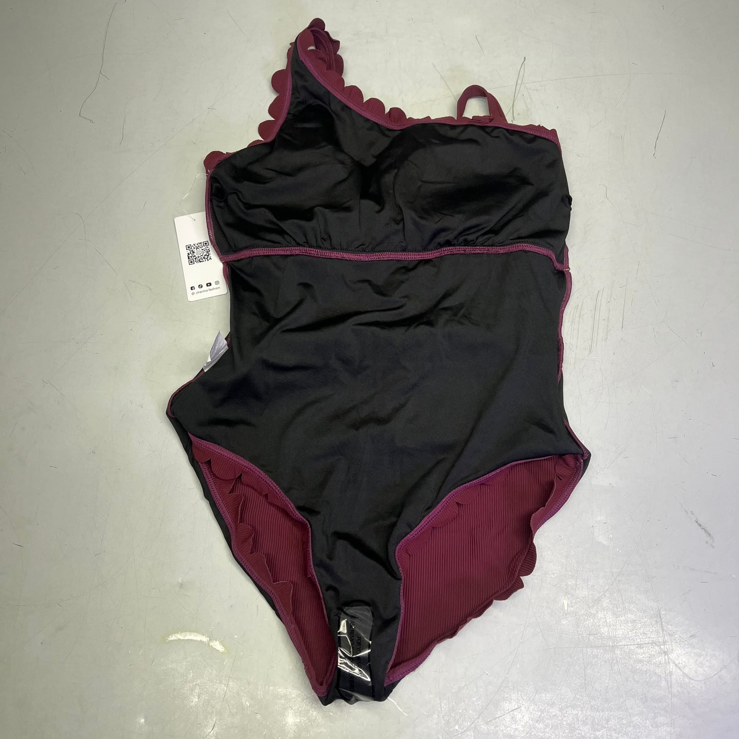 CHARMO Asymmetrical Retro Ribbed Moderate Cut One Piece Swimwear Wmn Sz M Wine