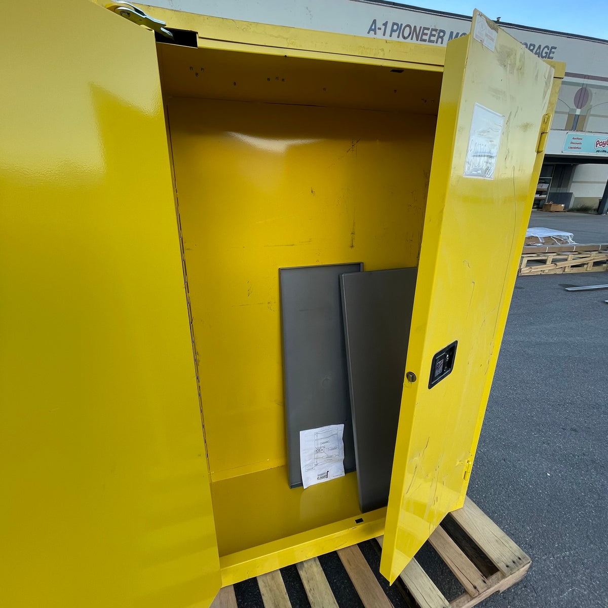 JAMCO Self Closing Flammable Safety Storage Cabinet 45 Gal Yellow BS45YP