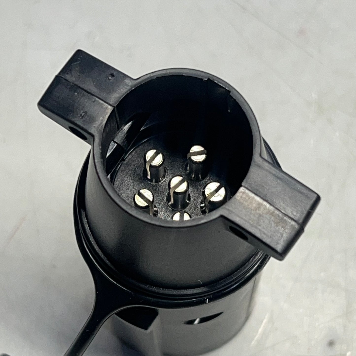 HOPKINS 7 Round To 6 Round Adapter Impact & Corrosion Resistant Black 47445