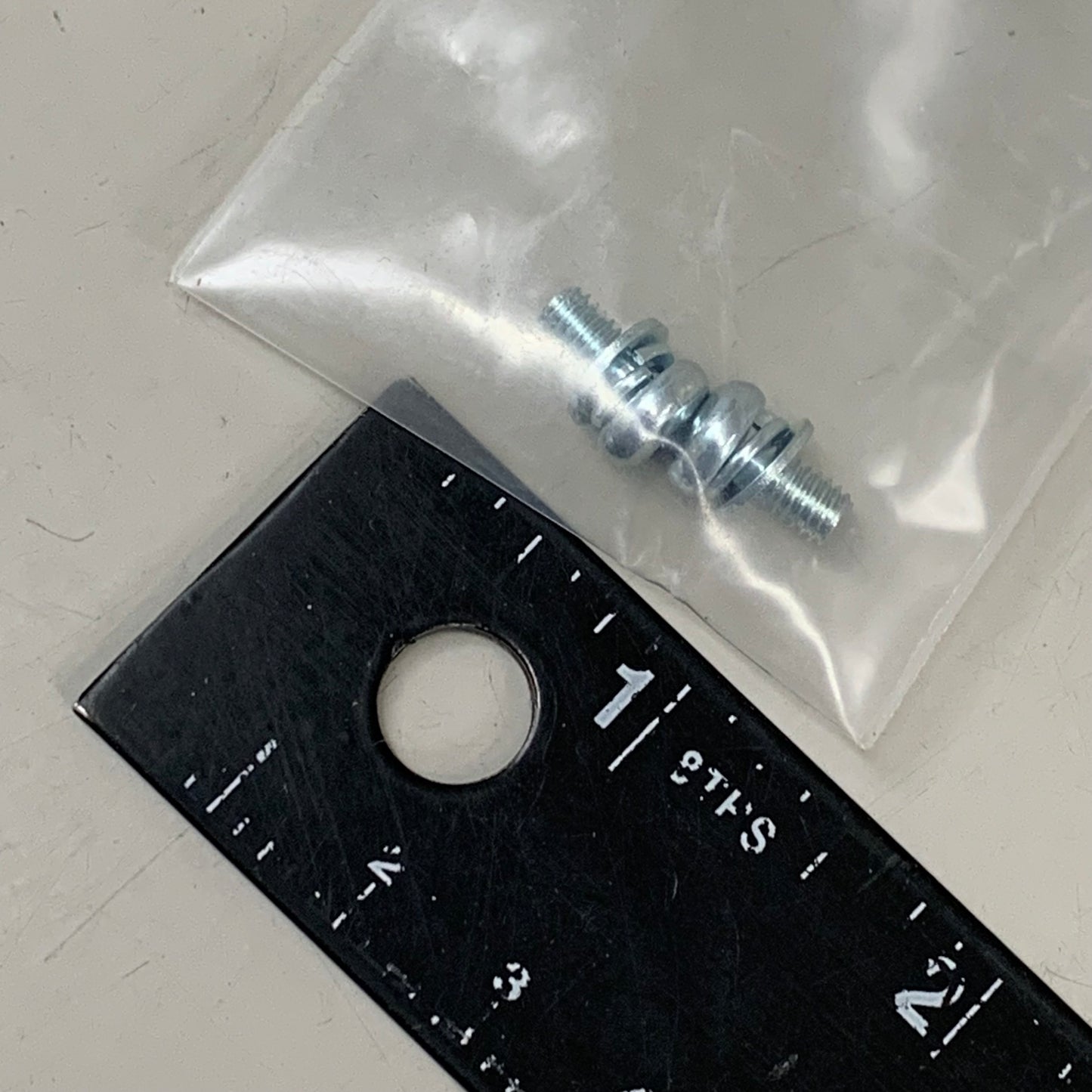 APC Smart-UPS SRT Power Distribution Unit 5.31"x11.73"x3.70" SRT008