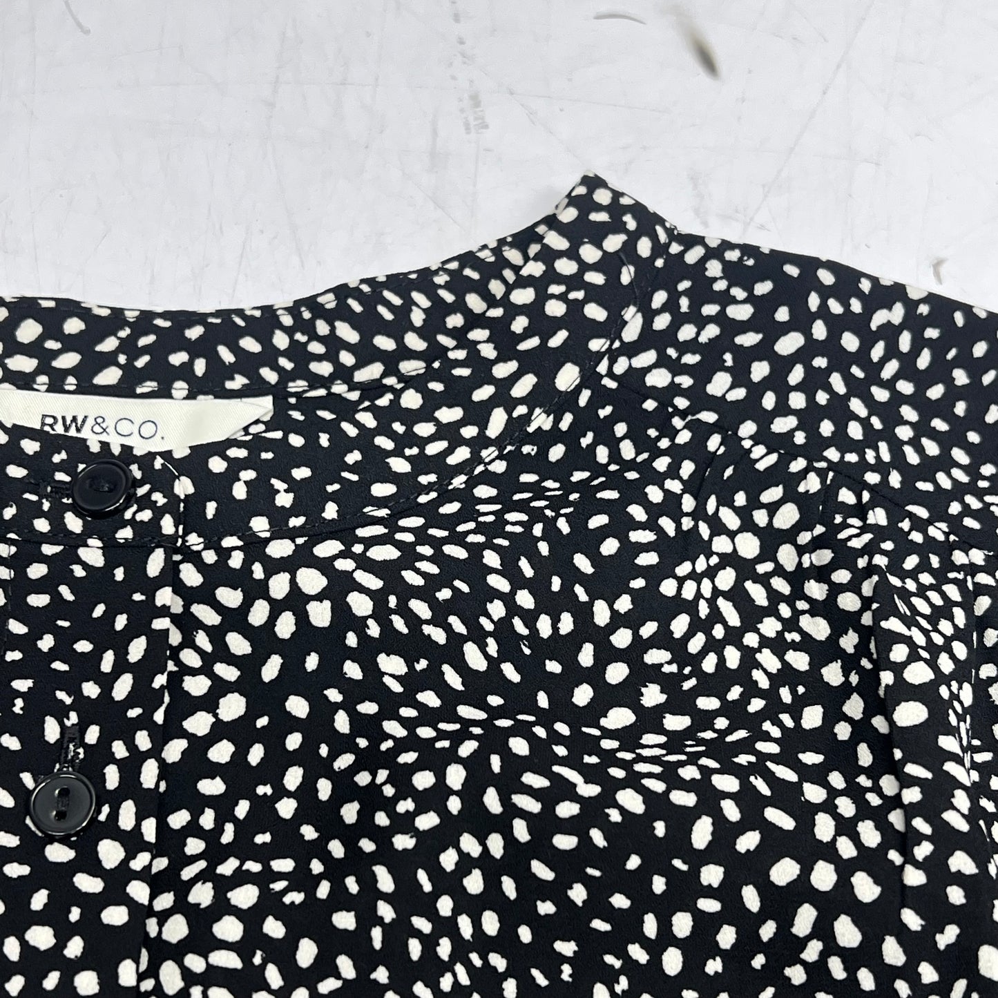 RW & CO Silky Long Sleeve Buttoned Down Blouse  Women's Sz XL Black/White 495720