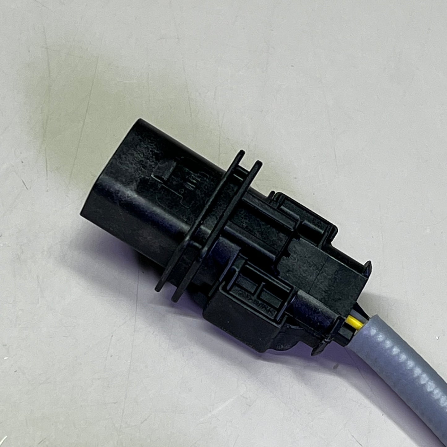 BOSCH Oxygen Sensor Male Spade Connector Shape For BMW 18 Thread Dia 17216