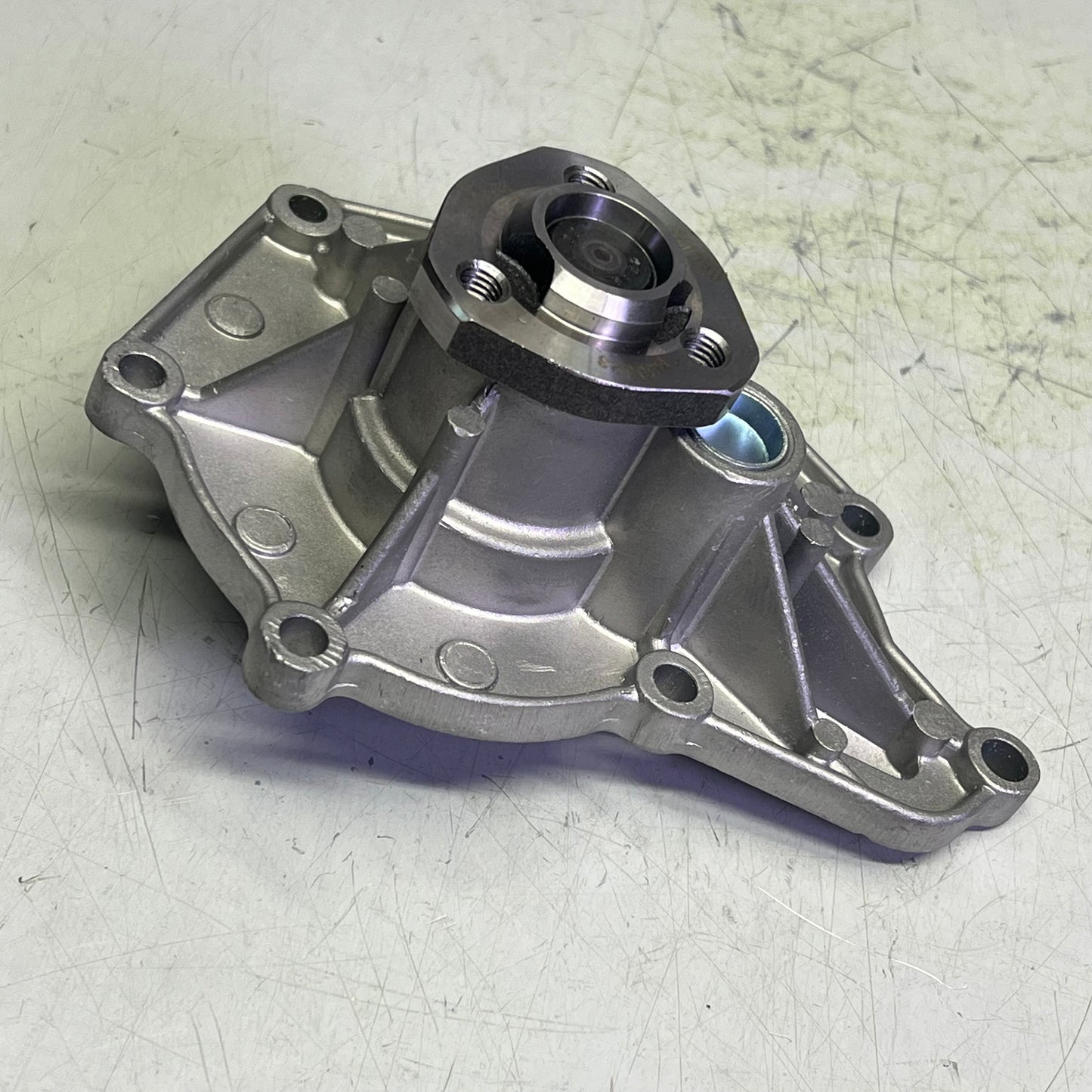 GATES OE Replacement Water Pump For Audi & Volkswagen Vehicle Models 41194