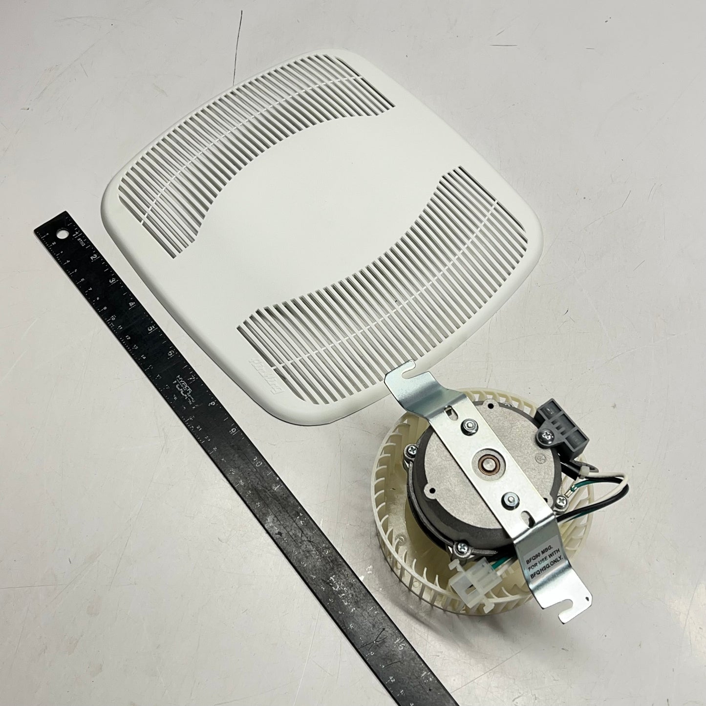 AIR KING Contractor Pack Motor Blade & Grill 90 CFM 25 Sones White BFQ90MBG