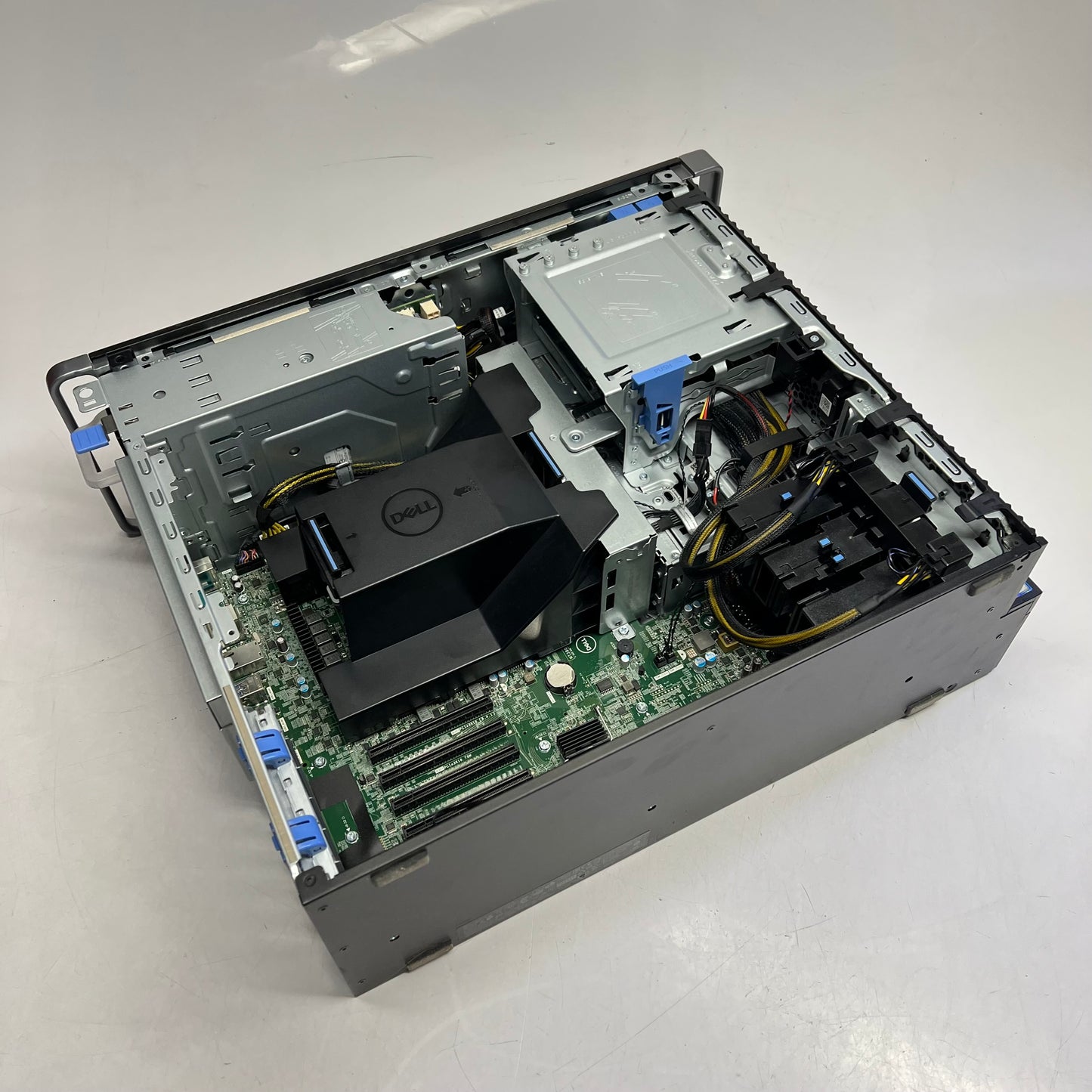 ZA@ DELL  Hi Performance Single Socket Workstation W/ Built in Ai Platform 950W Power 4 Sticks of Ddr4 Ram 5820 (Used) A