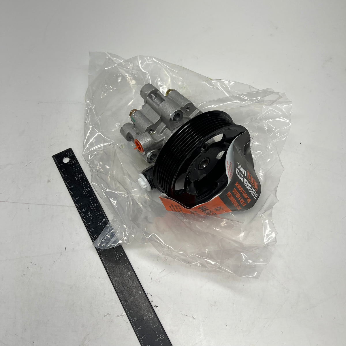NEW ADVANTAGE  Power Steering Pump for Lexus & Toyota Black/Silver N990-0950