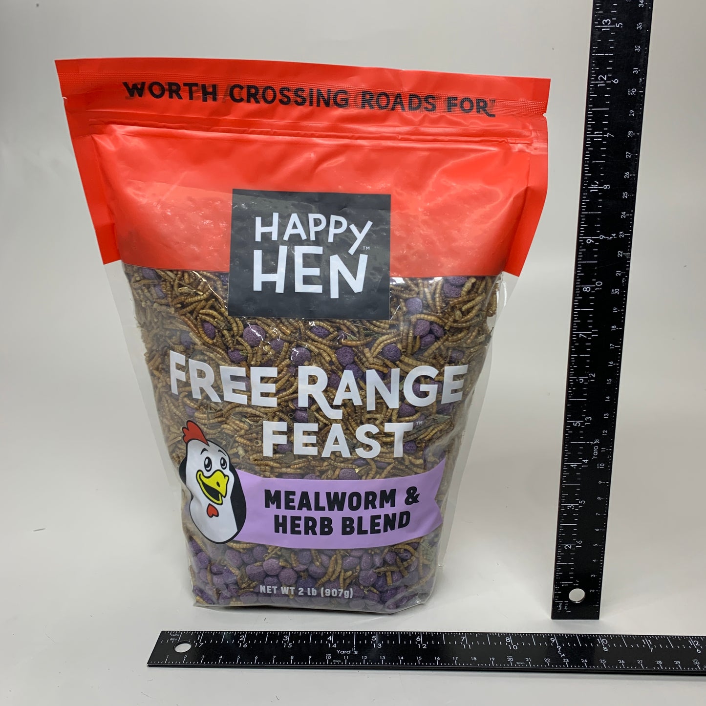 HAPPY HEN Free Range Feast Mealworm & Herb Blend 2 lbs 810029430012