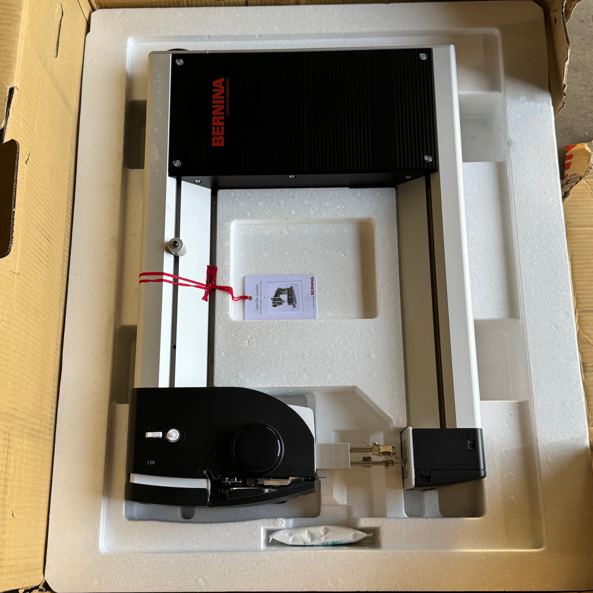 BERNINA Q16 Longarm Quilting Machine - Head Only (No Frame / Base Included)