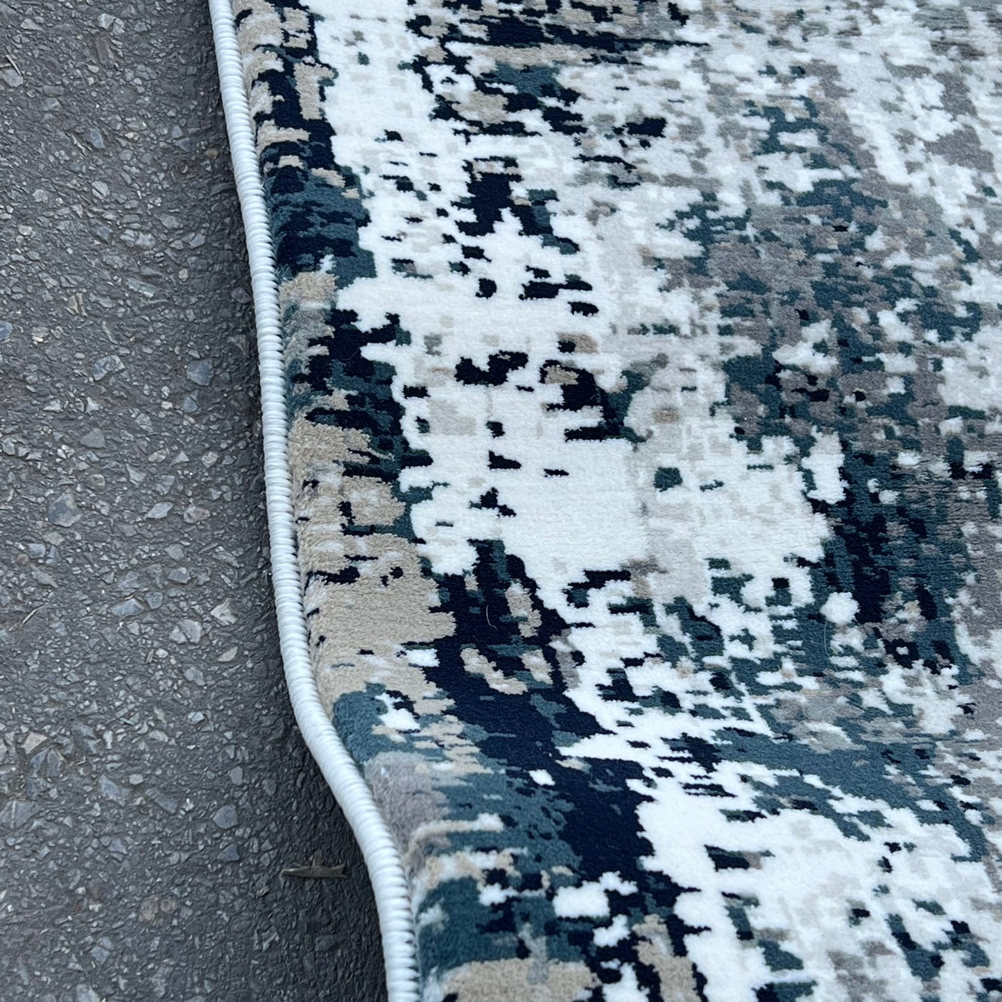 ZA@ THOMASVILLE Large Low Pile Area Rug See Images for Size Blue/White/Black