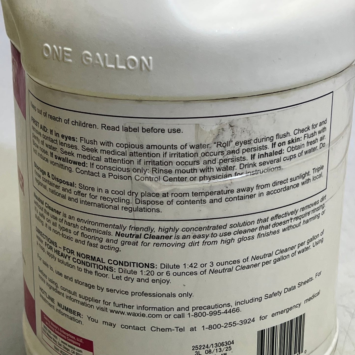 ZA@ WAXIE Natural Cleaner For Hard Surfaces 1 Gallon White