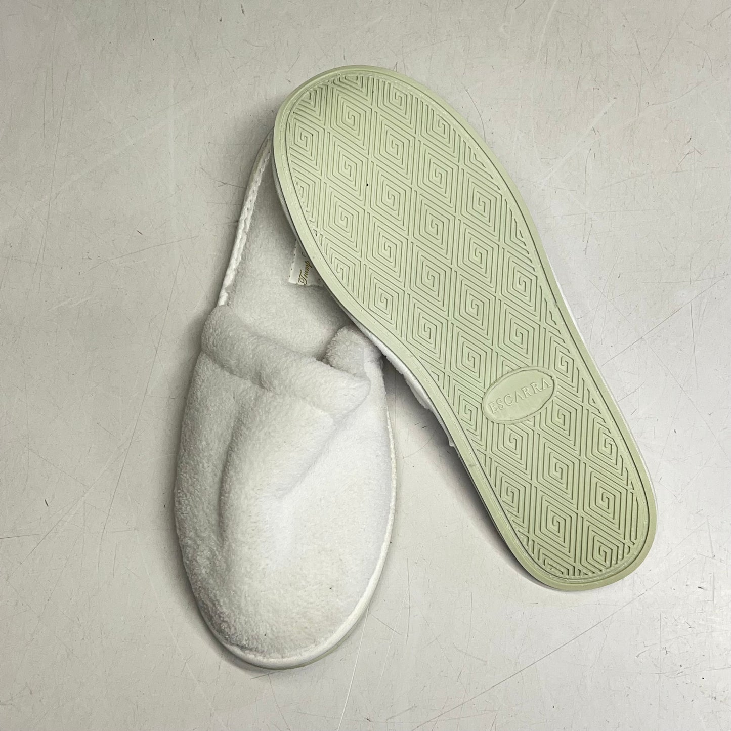 TRUMP NATIONAL DORAL MIAMI Spa Slippers  Men's Sz 12 Women's Sz 14 White