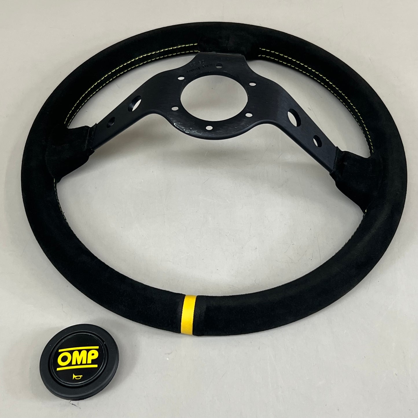 OMP Advanced Racing Steering Wheel Made In Italy 350mm Black OD0-1954-071