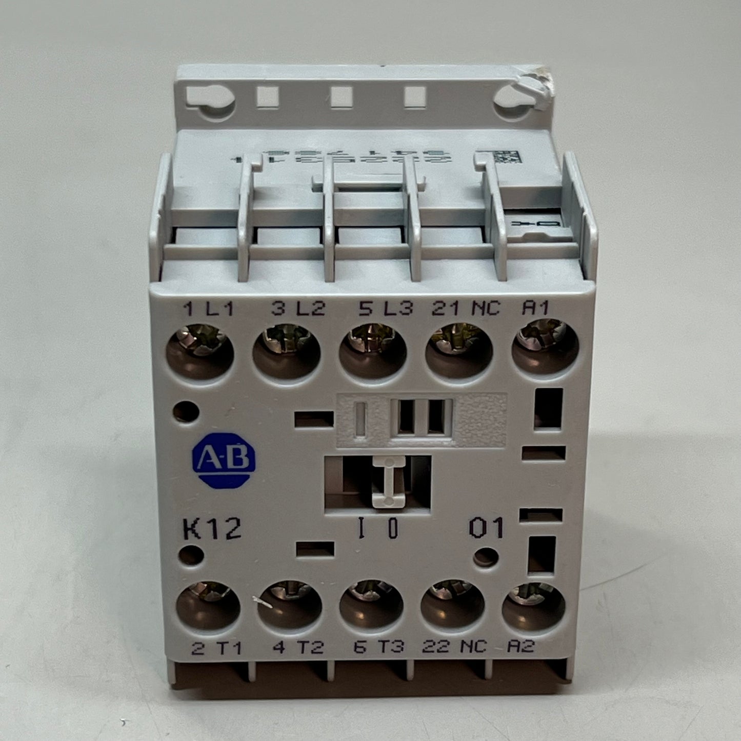 ALLEN BRADLEY Mini Contactor 12 Amp IEC 24 VDC 3 Pole 18-12 AWG 100-K12DJ01