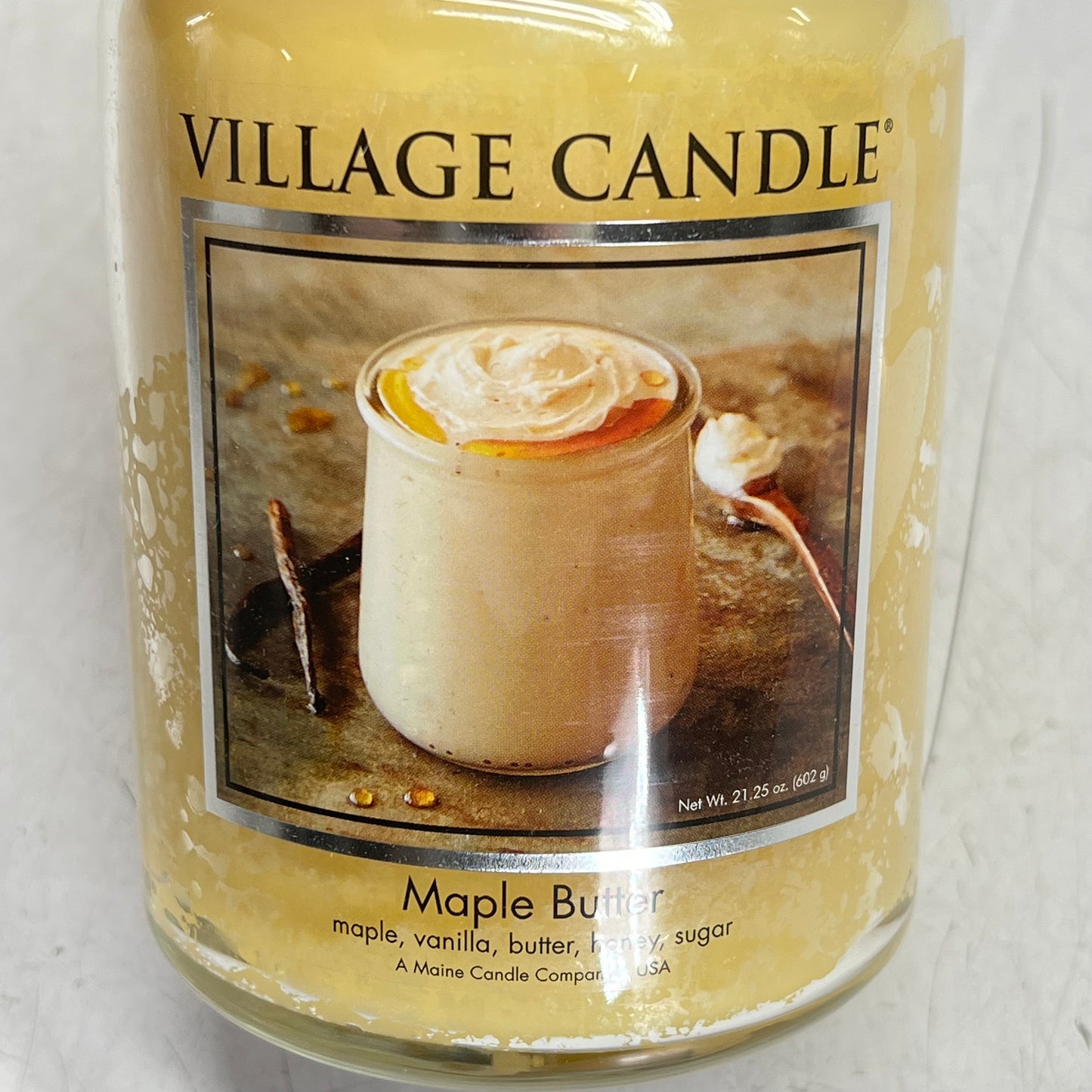 VILLAGE CANDLE  Apothecary Jar Maple Butter Scent 21.25 oz Yellow 4260020