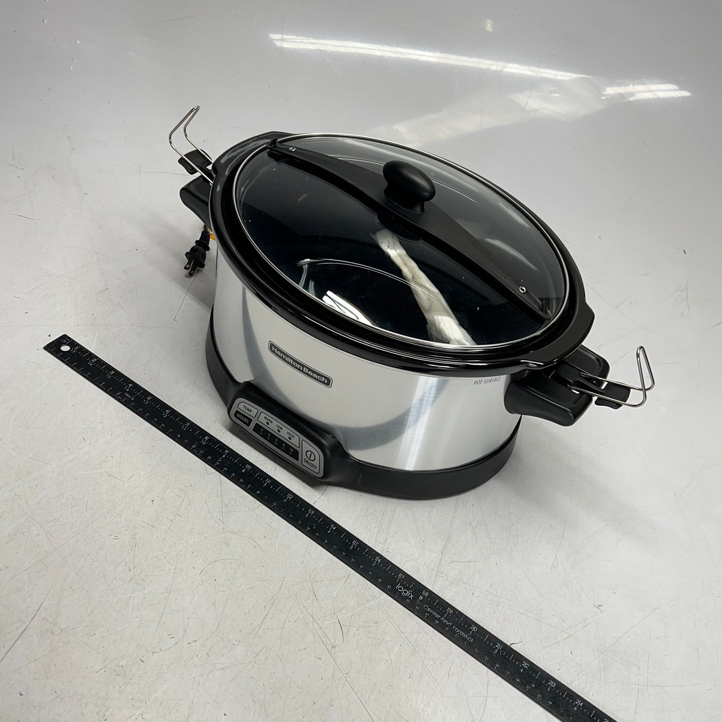 HAMILTON BEACH Stay or Go Programmable Slow Cooker W/ Party Dipper 7 qt 33477FG