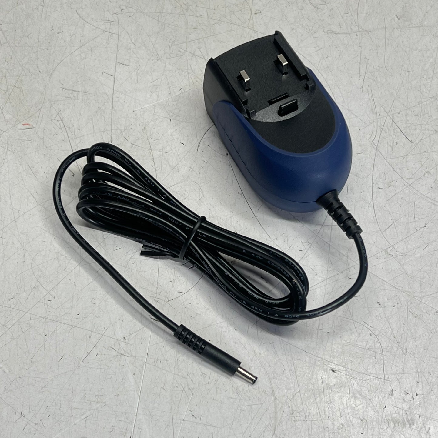 CINCON  Electronic Power Adaptor  5 Attachments 100-240V Input  Black TR15RAM050