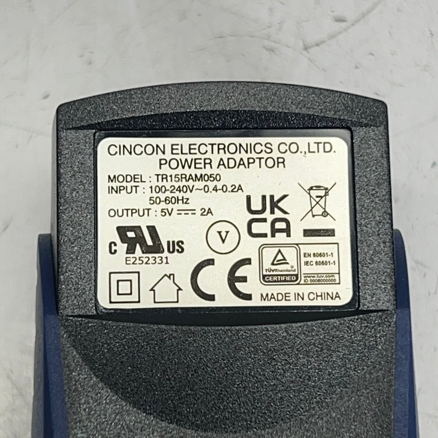CINCON  Electronic Power Adaptor  5 Attachments 100-240V Input  Black TR15RAM050