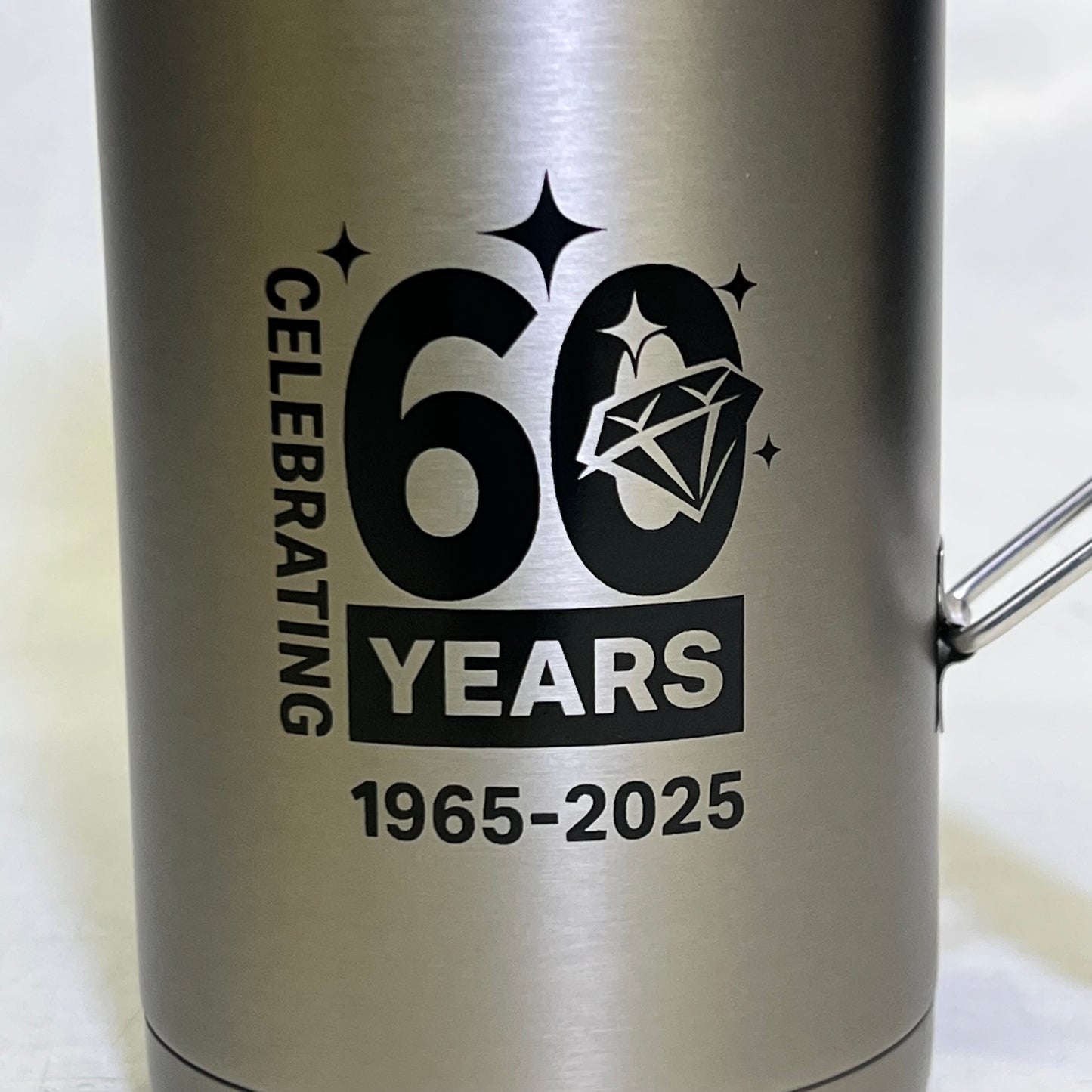 THERMOS Stainless Steel Vacuum Insulated Beverage Bottle 40 oz. SK2010MSTRI4