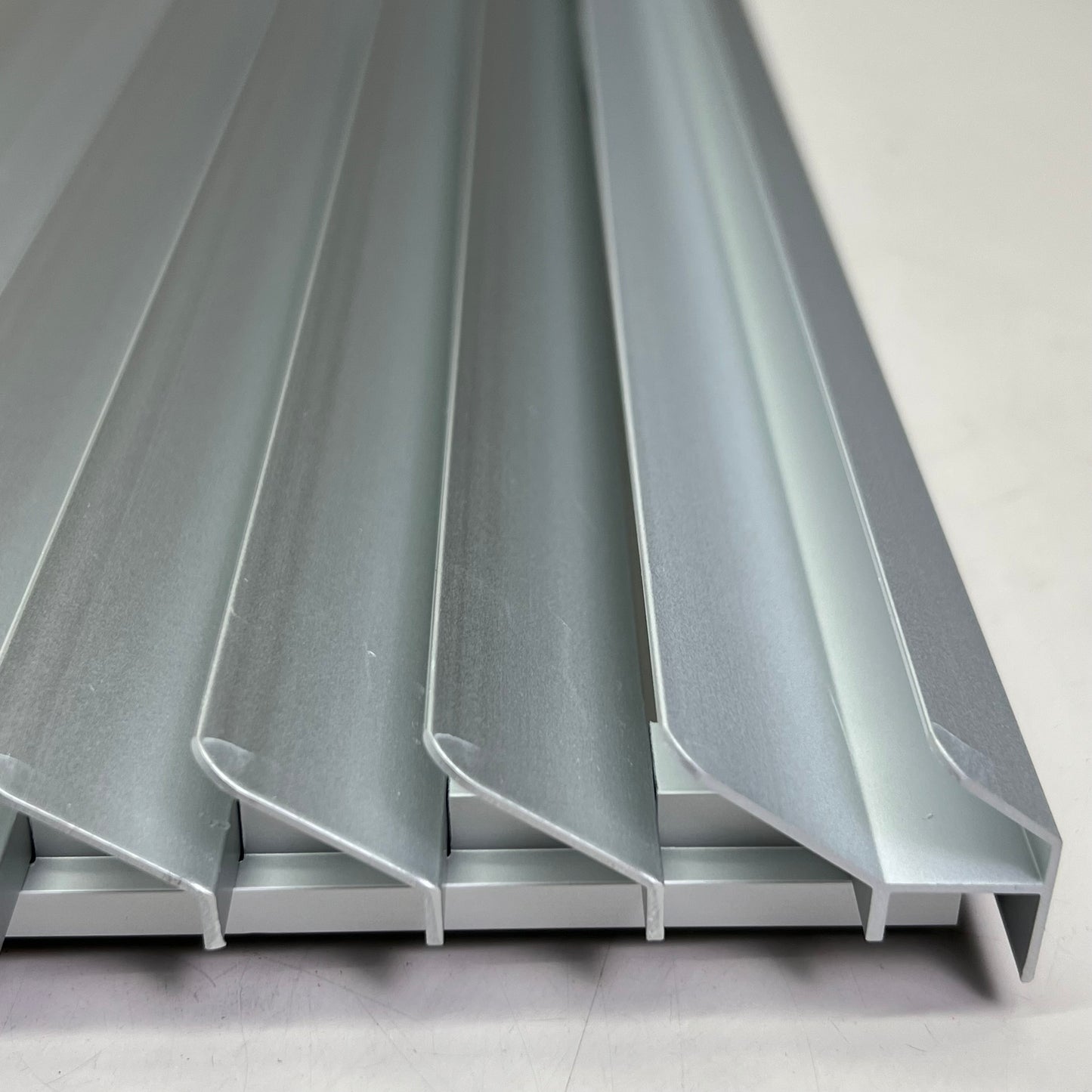 INFINITI Universal Extruded Architectural Grille Sz 41.5" L X 16" H 1119356