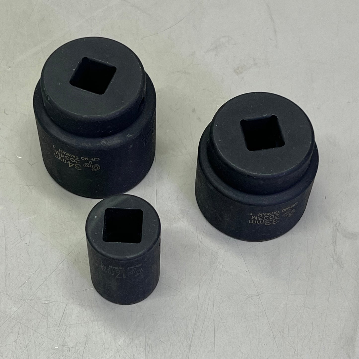 GREY PNEUMATIC CORP Metric Master Sets Alloy Steel Painted 1326MD 1326M (Used)