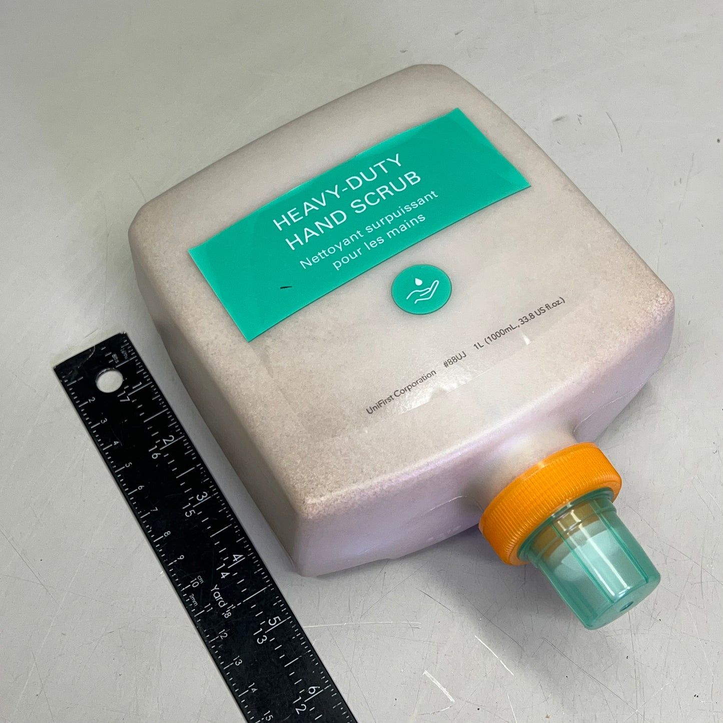 UNIFIRST CORPORATION (8 PACK) Dispensable Scented Heavy Duty Hand Scrub 1 L