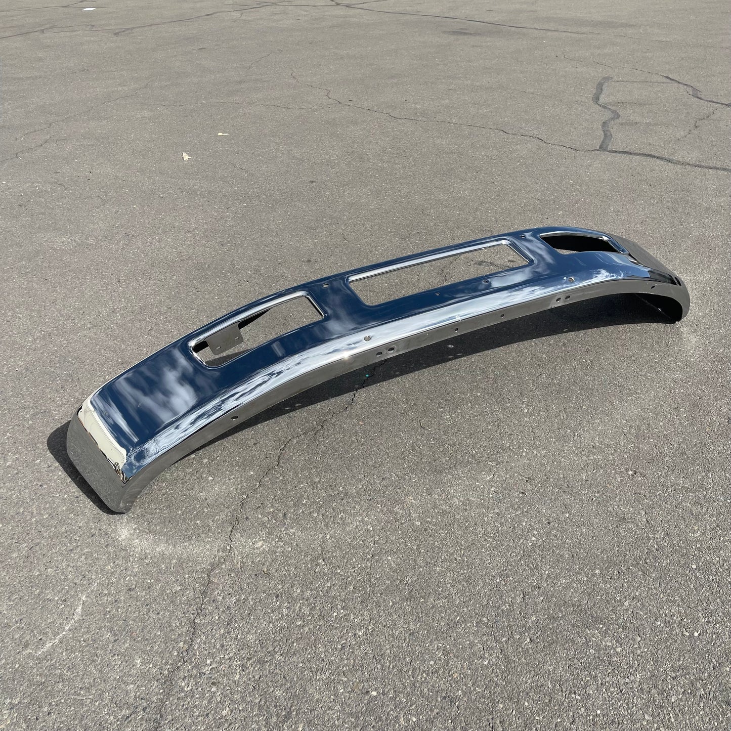 ZA@ MIXED Front Bumper for Ford F-650/F-750 Chrome 2005-2014 (AS-IS)