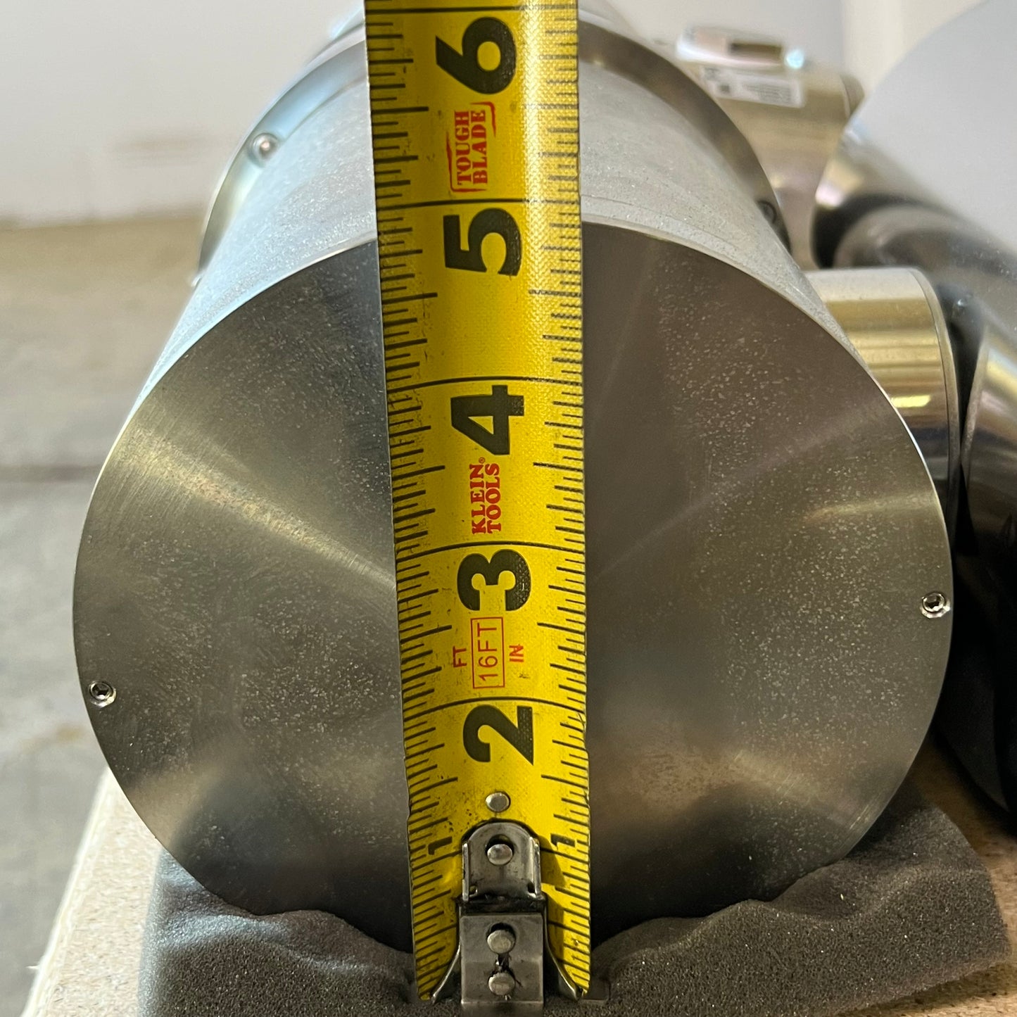 AXIS Globally Certified Explosion-Protected Positioning Network Camera XPQ1785 02278-501-01 (Pre-Owned)