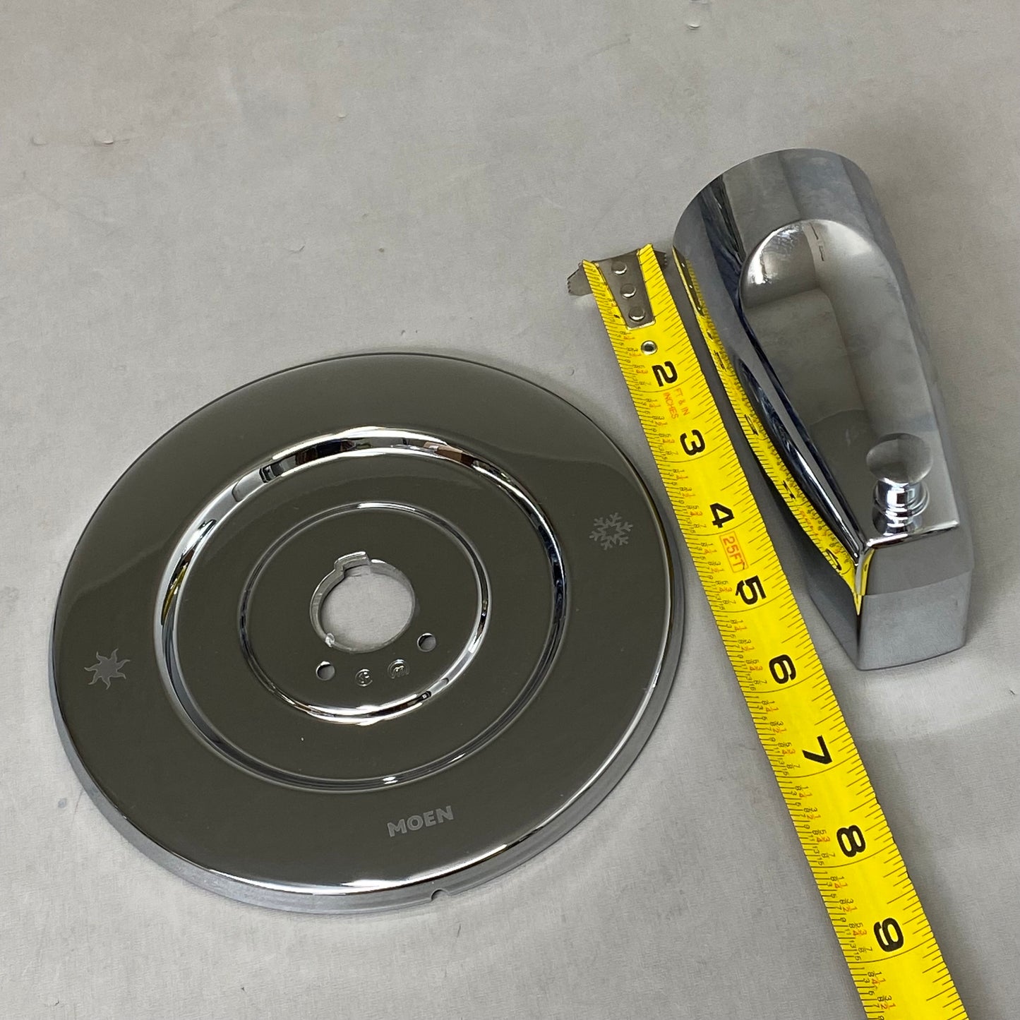 MOEN (3 Piece) Single Handle Tub/Shower Trim Kit 7.62"x7.62"x4.75" Chrome TL471