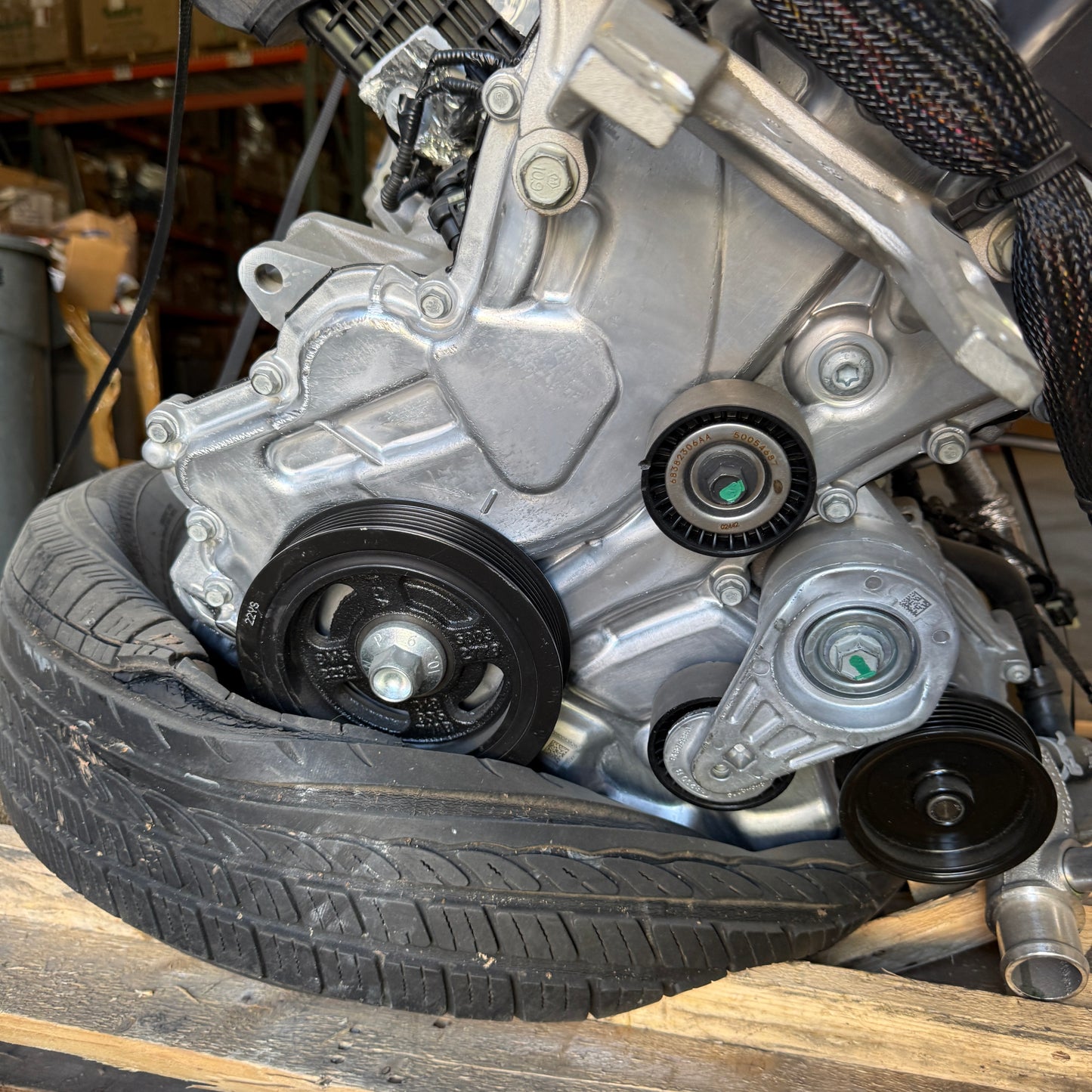 ZA@ MOPAR (Some Damage, but Never Used) Jeep Wrangler Engine (Electric / Gas?) 2020-23 04893726CB 2.0L L4 (AS-IS)