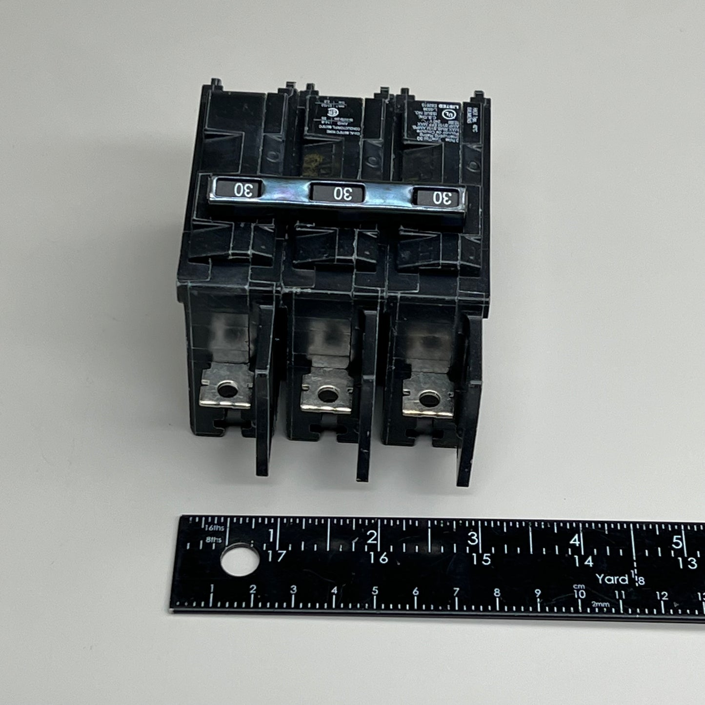 SIEMENS 30A 40 Degree C 3 Pole Circuit Breakers 240V BQ3B030