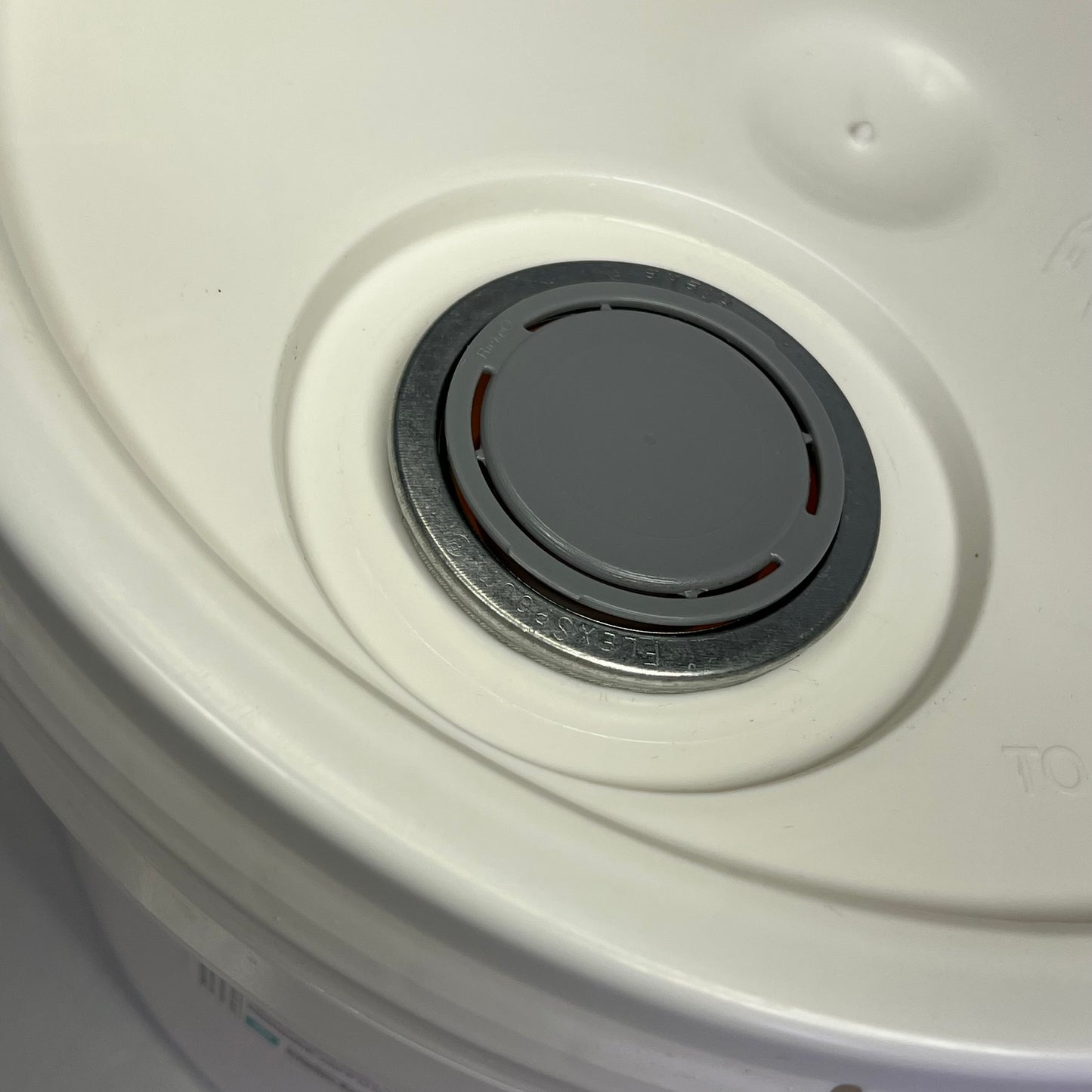 CANDLE SCIENCE Clean Scents Fragrance Oil For Candles & Soaps 25 lbs Pail 94641