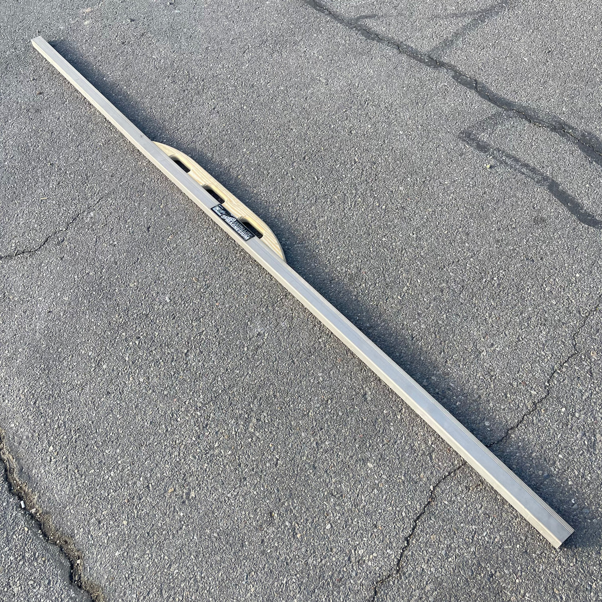 KRAFT TOOL CO. Buckaroo Straight Edge W/ Level Vial Handle 10' x 1-3/8" x 2" Magnesium CC423L (Good)