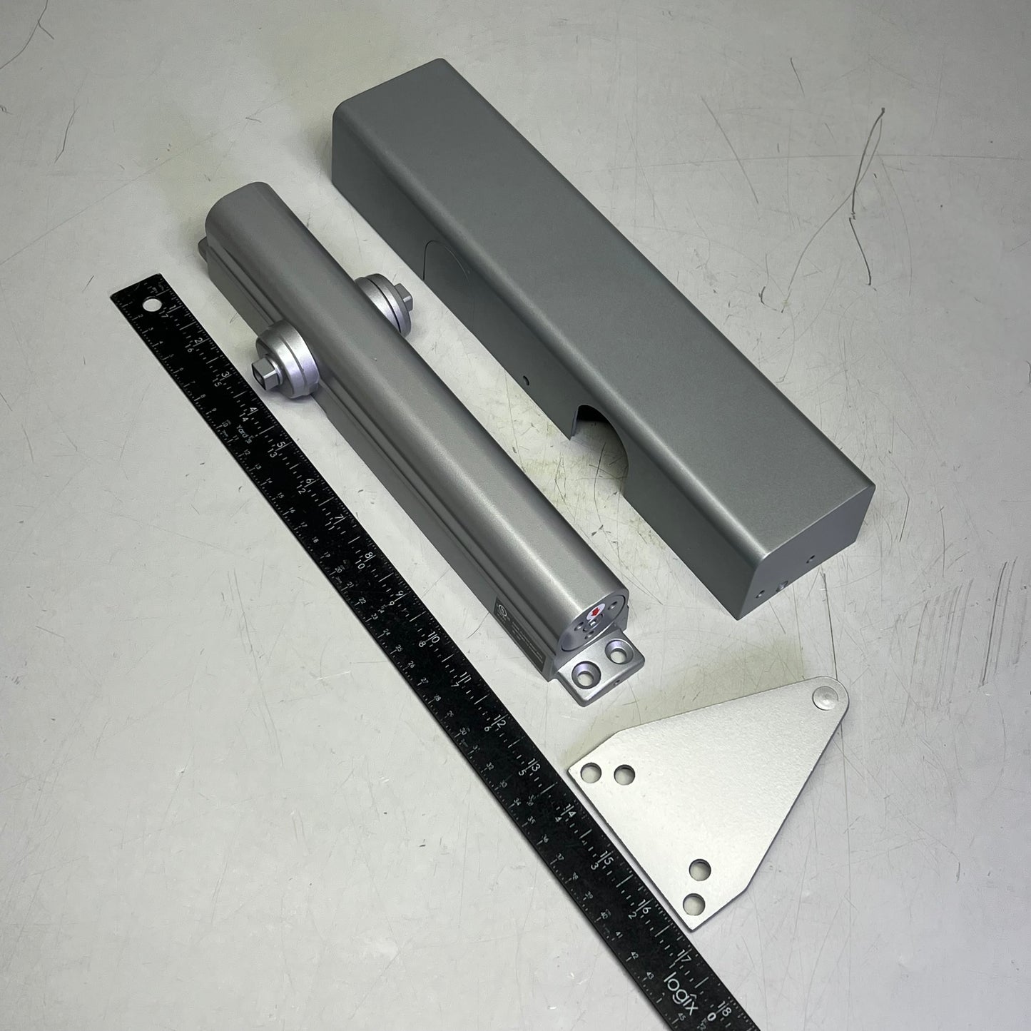 FALCON Door Closer Grade 1 Fully Adjustable  Sizes 1-6 Aluminum AL/689 SC81A