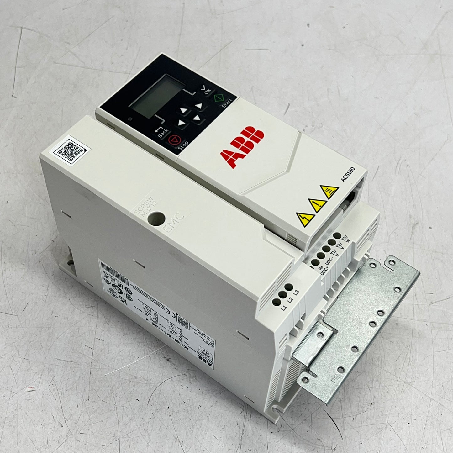 ABB Lv Ac Machinery Drive Module Iec 5.5W 12.6A 400 V White ACS180-04S-12A6-4