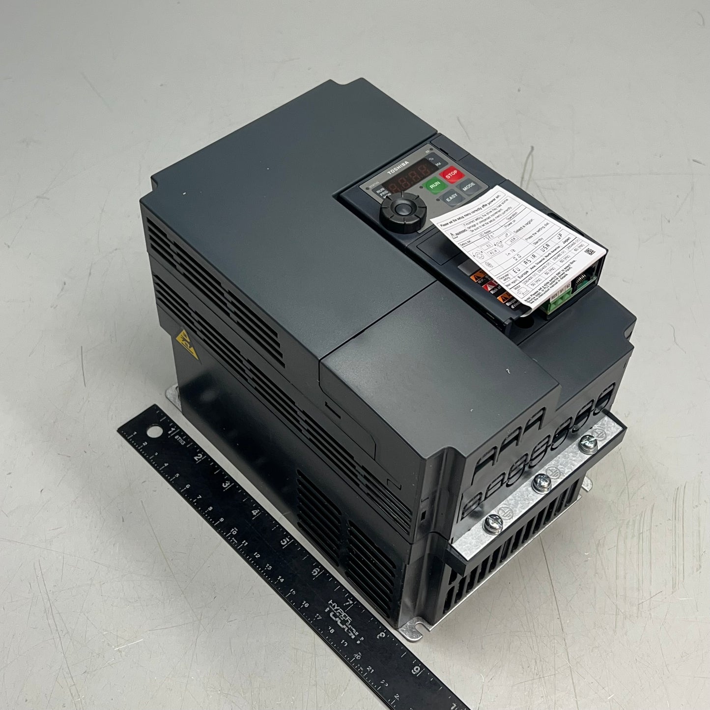 TOSHIBA Low Volt Adjustable Speed Drive S Series 230 Volt 10 HP VFS15-2075P|M-W1