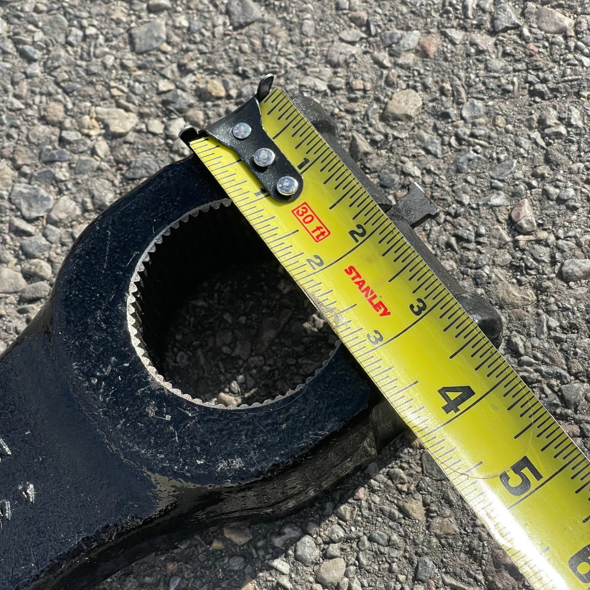 UNBRANDED Steering Pitman Arm 14"x4"x2" Black Steel 448238 P MA16828 (Good)