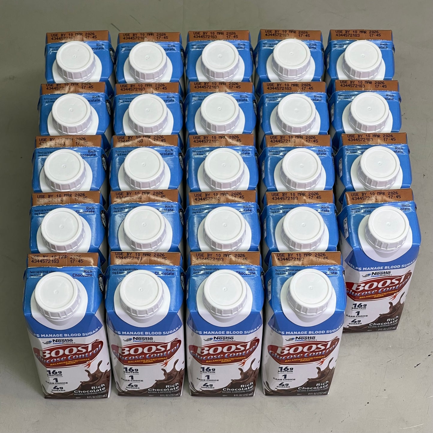 ZA@ NESTLE (24 Pack) Boost Breeze Rich Chocolate Flavor 8 fl oz BB 03/26