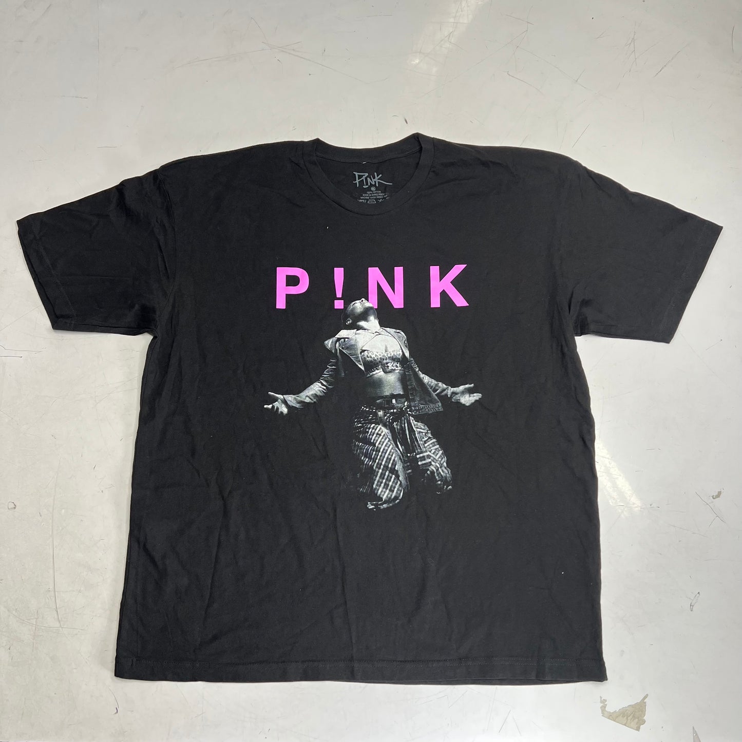 PINK Summer Carnival Tour 2023 Graphic Tee Shirt Women's Sz XXL Black/Pink