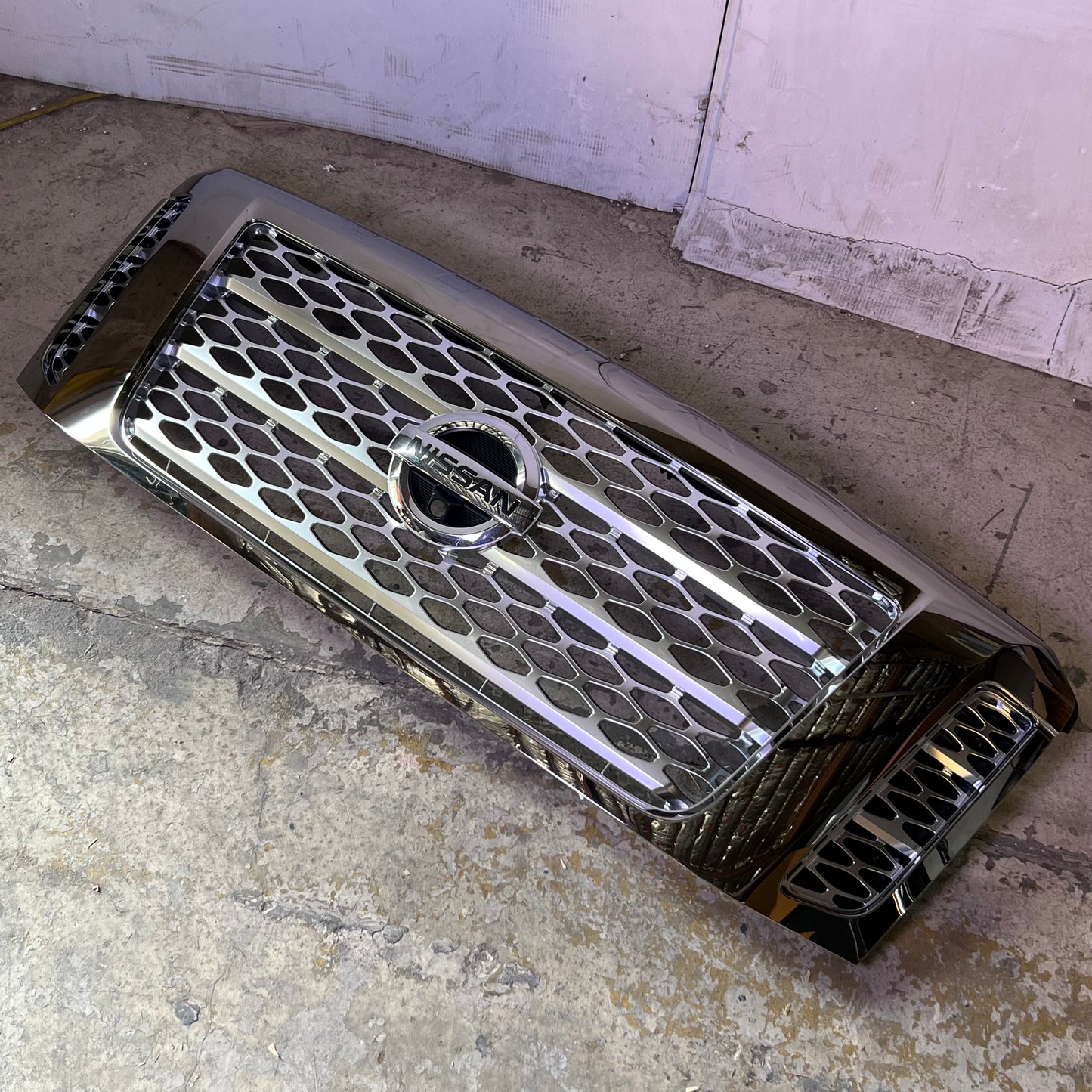 NISSAN 2016-2019 Titan Grille Assembly OEM Front Chrome Grill 62310-EZ90B