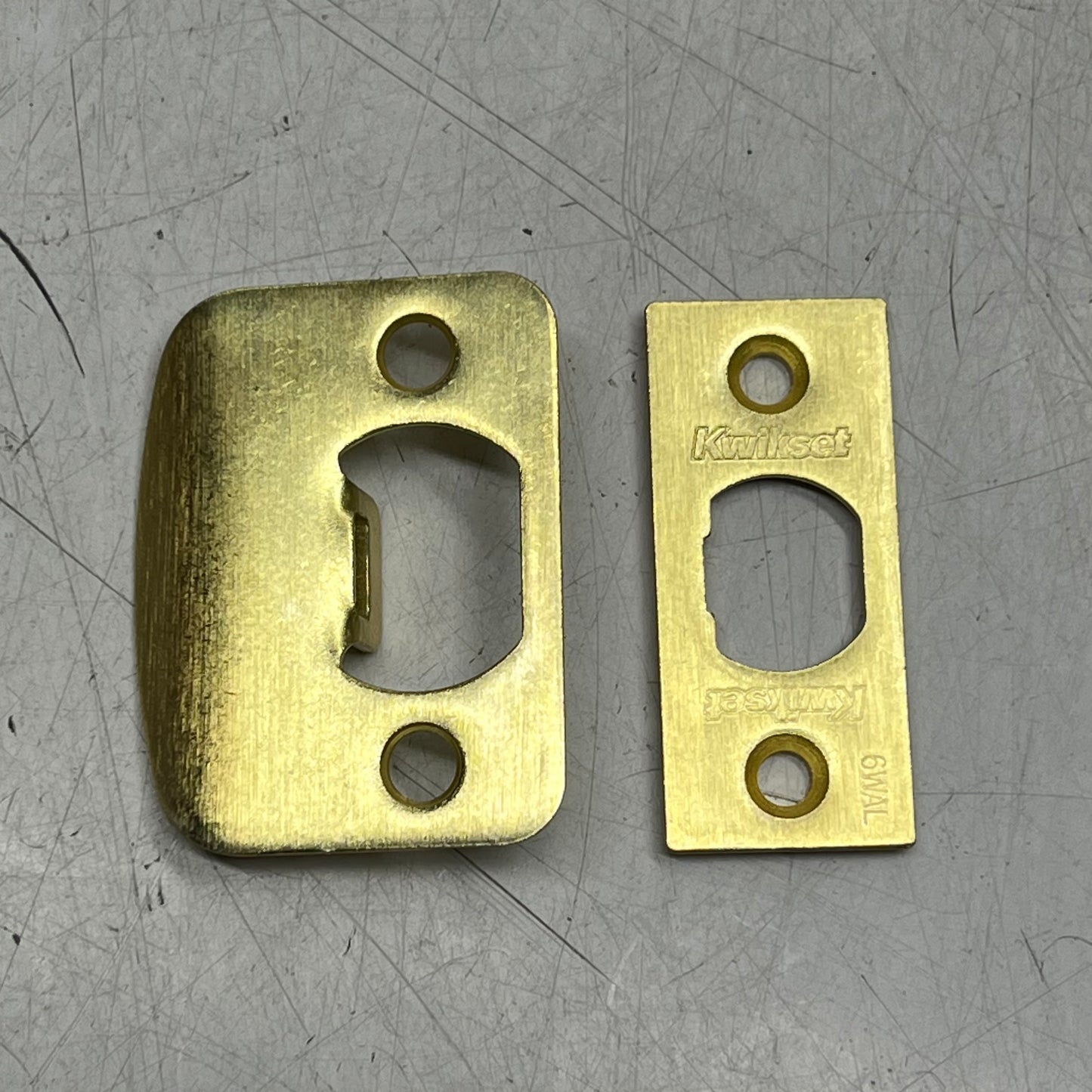 KWIKSET Halifax Passage/hall Closet Handle & Hardware Satin Brass 97200-996