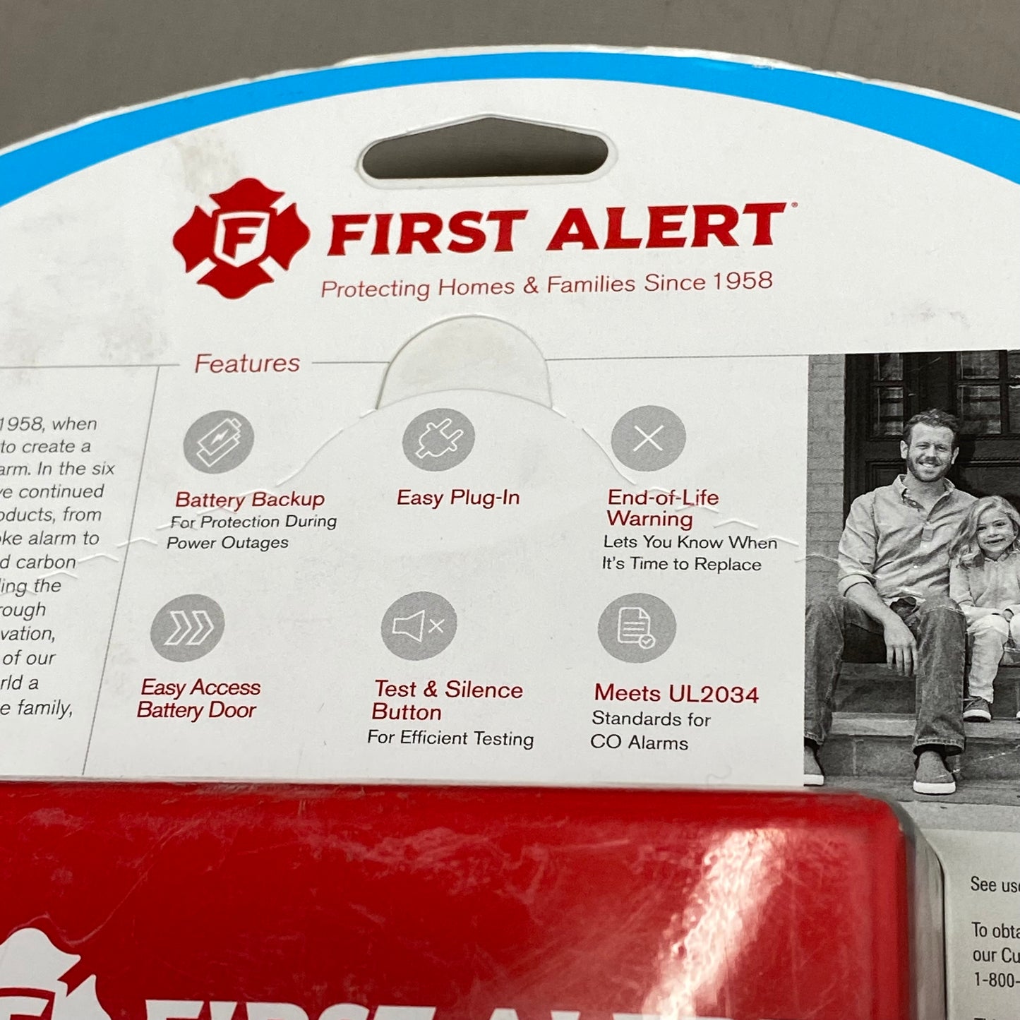 FIRST ALERT Plug-In Carbon Monoxide Alarm 5"x1.38"x3.4" White 1039734