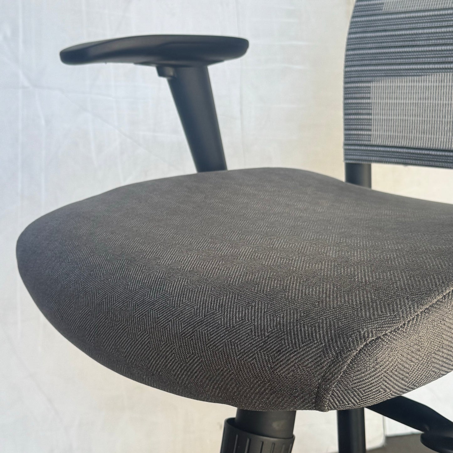 SITONIT SEATING Wit Office Chair Grey Color With Rolling Wheels