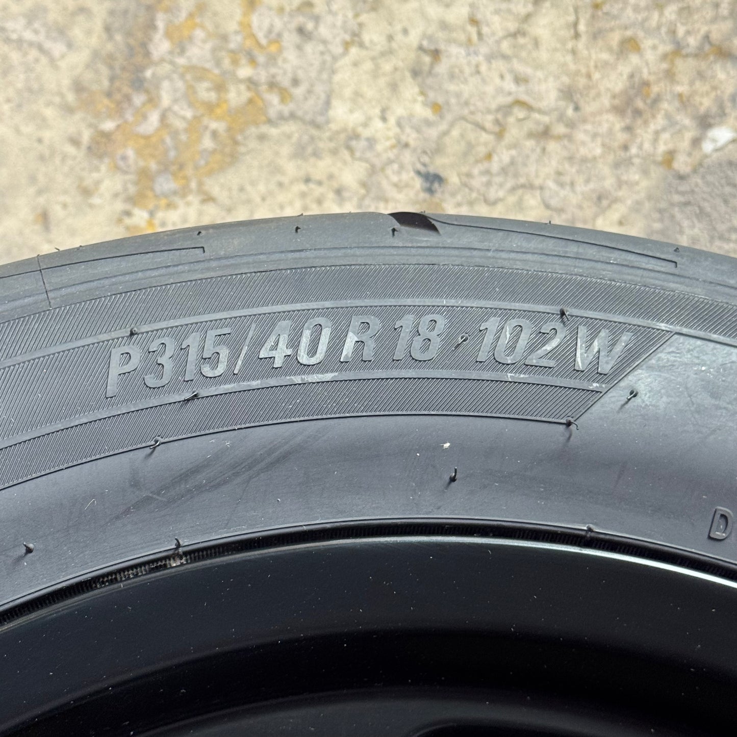 SRT (SET OF 4) Dodge Challenger SRT Demon Wheels & Tires Sz P315/40R18 102W, DOT 3M53917 Black