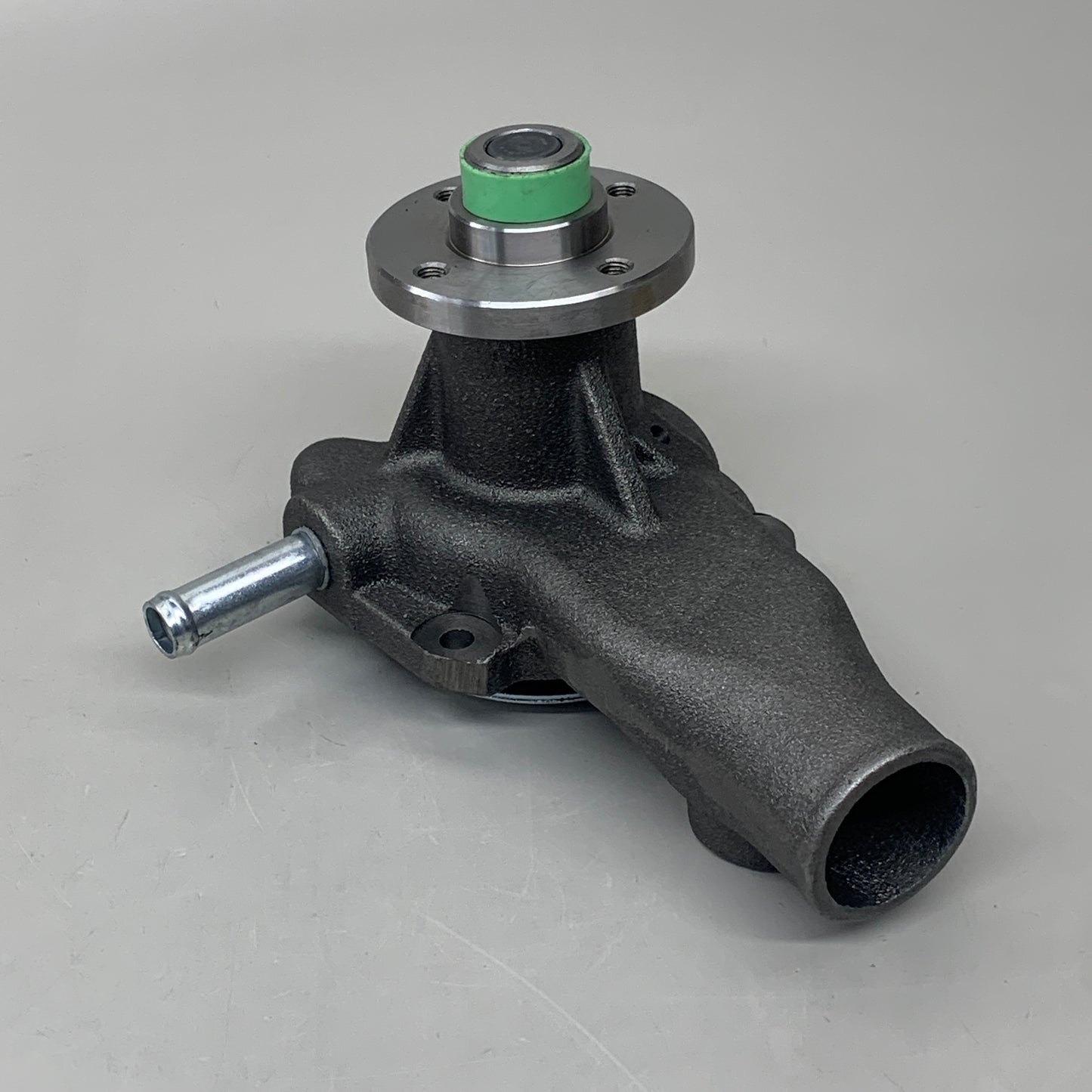 GMB Engine Water Pump for Ford Vehicles 194197 125-1340