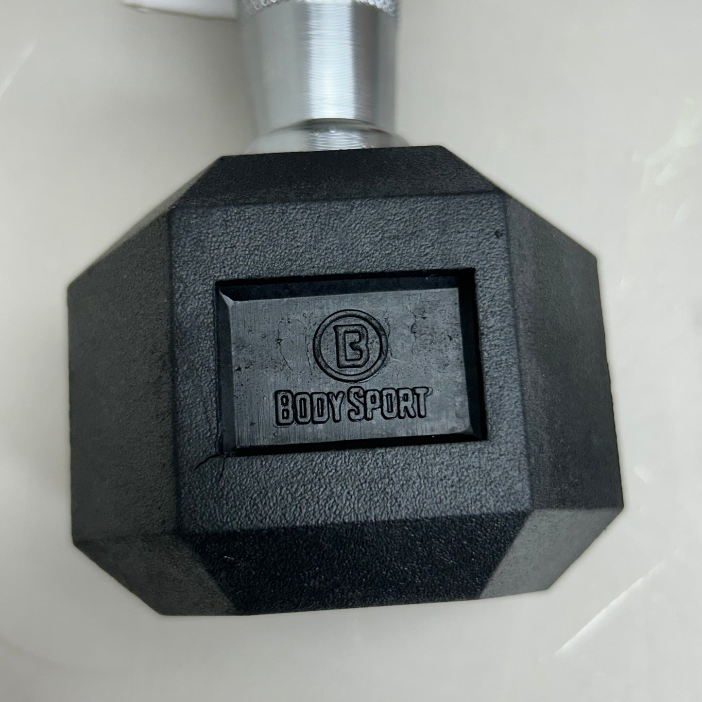 BODY SPORT (2 Pack) Rubber Encased Hex Dumbbells 5lbs Black BDSRSDB05