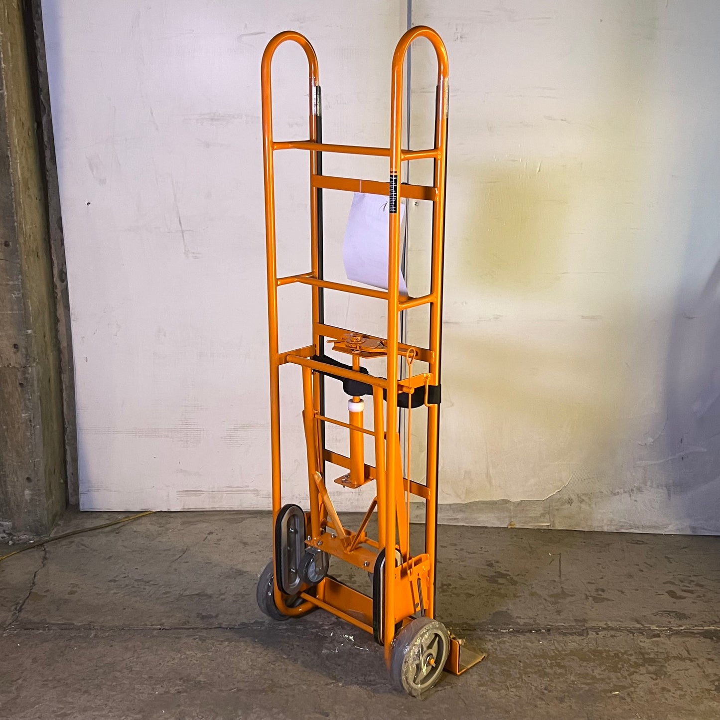 BRAVE Hand Truck 1200 Lb. Sz 17.5"W x 8"L x 65"H Orange GWG311044