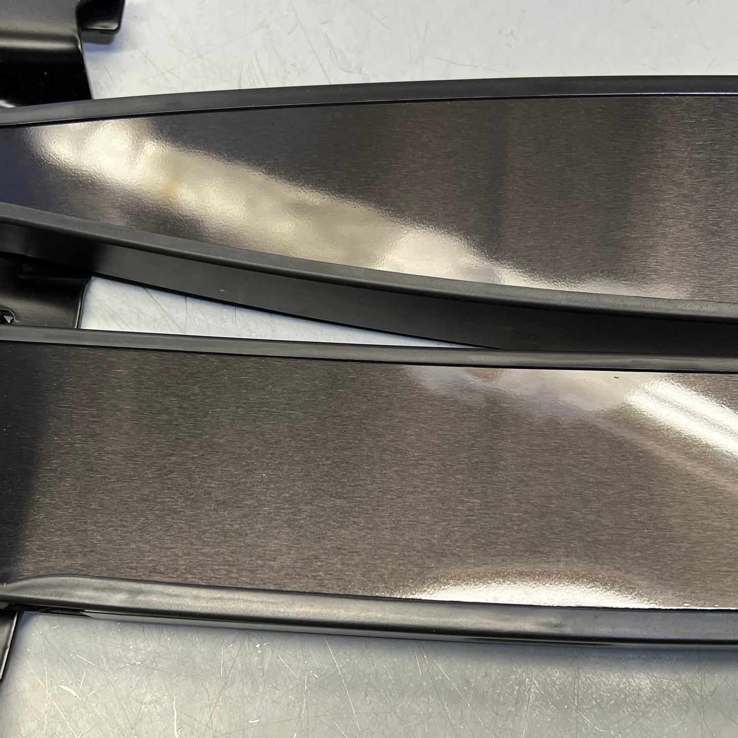 SANUS Heavy Gauge Steel Full Motion TV Mount Low Profile 42"-90" Black VLF728