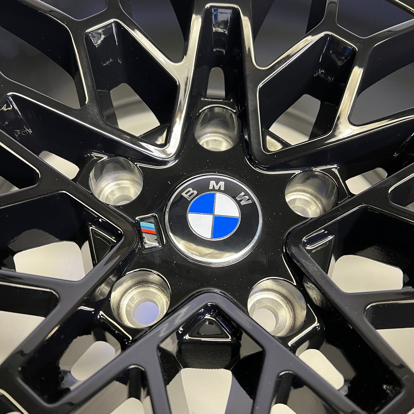 AFTERMARKET Aluminum Alloy Wheel For BMW 19"x9.5"-5x120 Pattern Black 546303